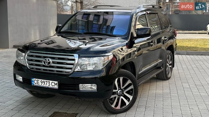 Toyota Land Cruiser 2011