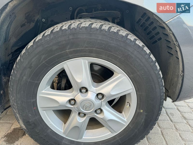 Внедорожник / Кроссовер Toyota Land Cruiser 2011 в Львове