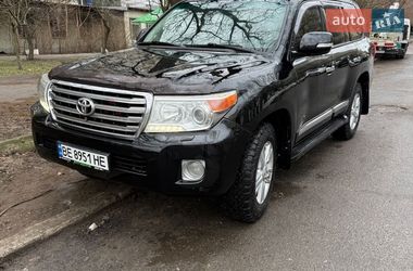 Внедорожник / Кроссовер Toyota Land Cruiser 2013 в Николаеве