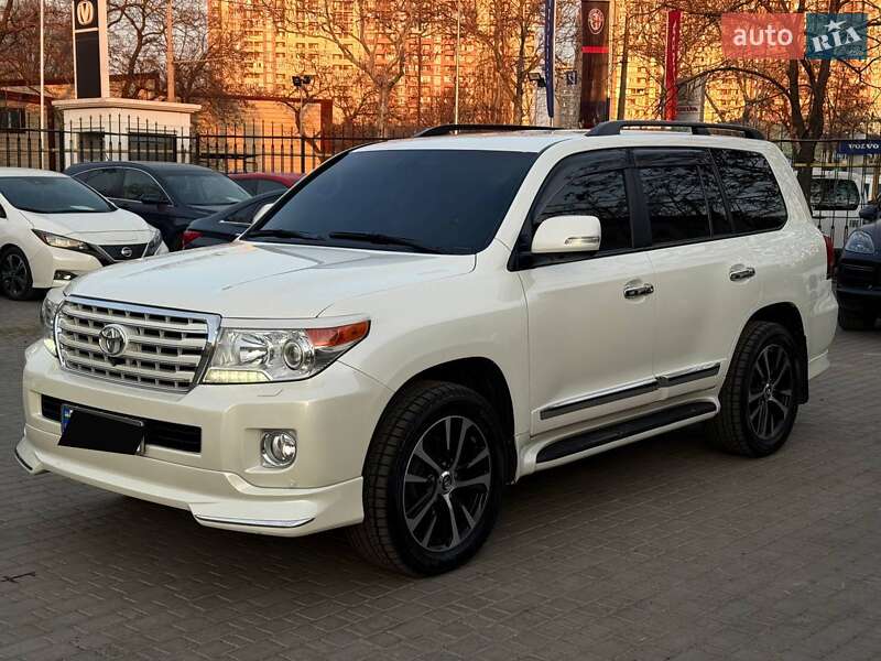 Toyota Land Cruiser 2013