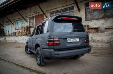 Позашляховик / Кросовер Toyota Land Cruiser 2001 в Рівному