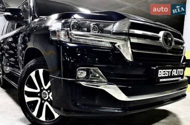 Позашляховик / Кросовер Toyota Land Cruiser 2017 в Києві