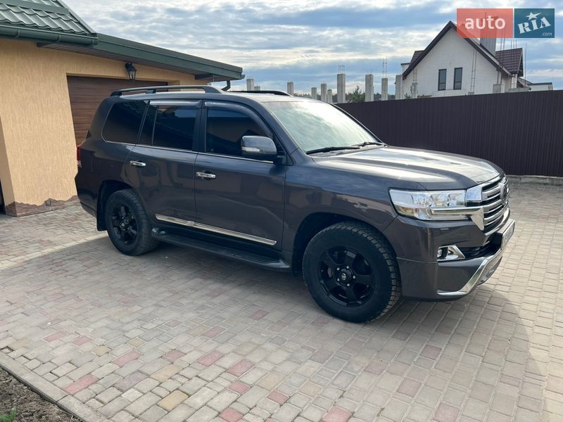 Внедорожник / Кроссовер Toyota Land Cruiser 2016 в Львове фото 4 Внедорожник / Кроссовер Toyota Land Cruiser 2016 в Львове
