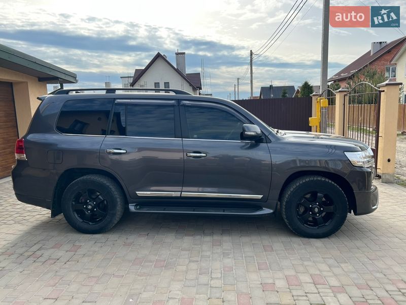 Внедорожник / Кроссовер Toyota Land Cruiser 2016 в Львове фото 5 Внедорожник / Кроссовер Toyota Land Cruiser 2016 в Львове