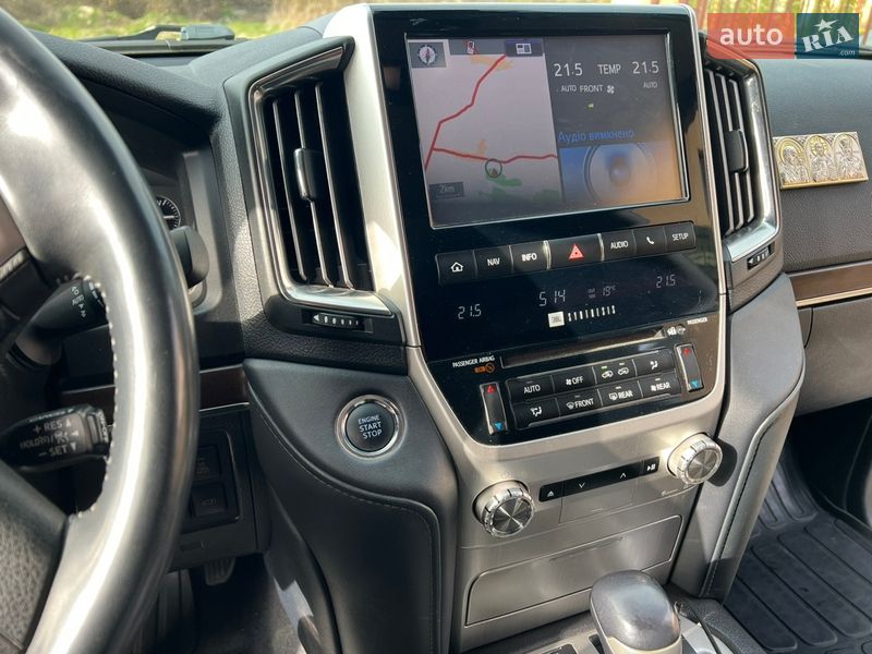 Внедорожник / Кроссовер Toyota Land Cruiser 2016 в Львове фото 18 Внедорожник / Кроссовер Toyota Land Cruiser 2016 в Львове