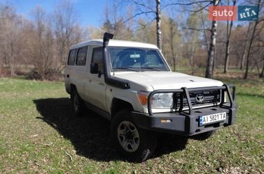 Позашляховик / Кросовер Toyota Land Cruiser 2014 в Києві