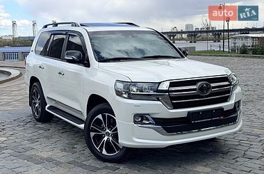 Внедорожник / Кроссовер Toyota Land Cruiser 2020 в Киеве