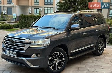 Внедорожник / Кроссовер Toyota Land Cruiser 2017 в Киеве