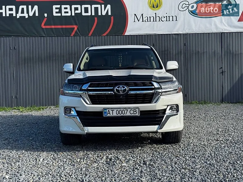 Toyota Land Cruiser 2013