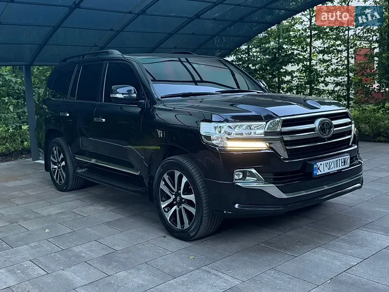 Toyota Land Cruiser