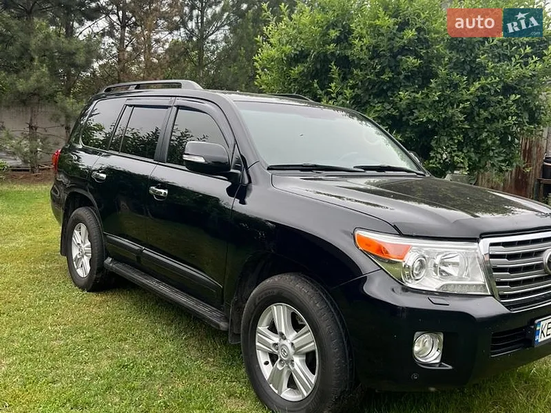 Toyota Land Cruiser 2012