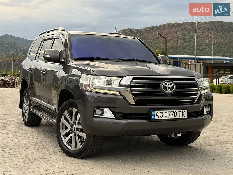 Toyota Land Cruiser