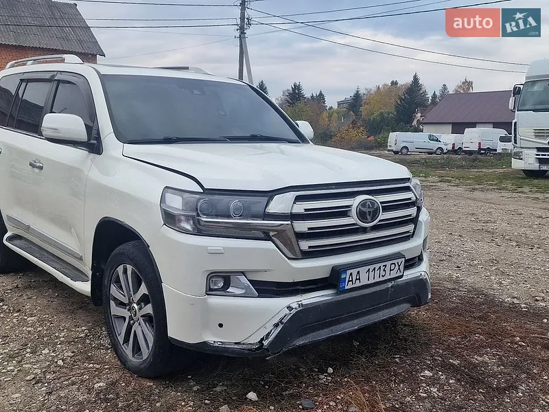 Toyota Land Cruiser