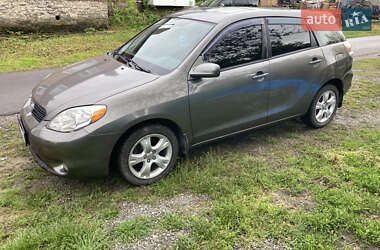 Хэтчбек Toyota Matrix 2005 в 