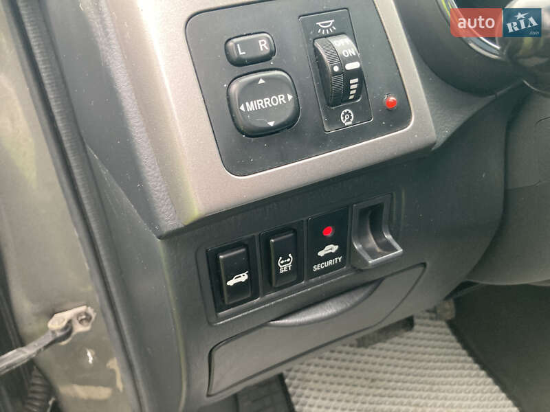 Хэтчбек Toyota Matrix 2005 в Виннице