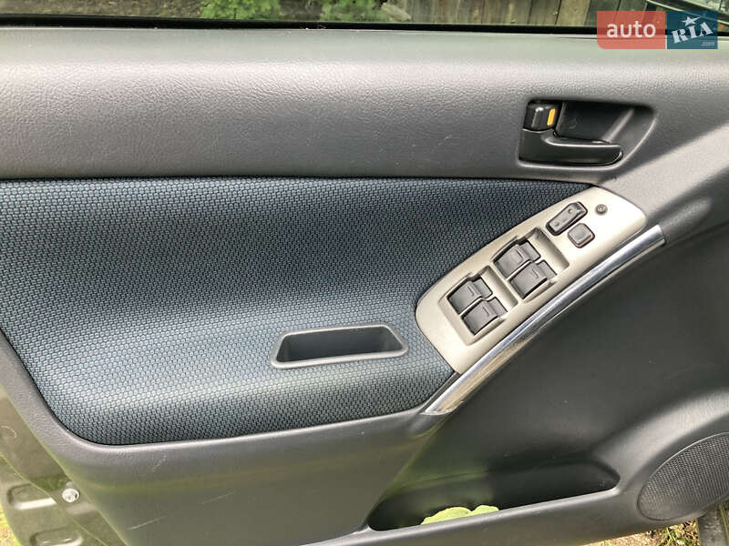 Хэтчбек Toyota Matrix 2005 в Виннице