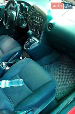 Хэтчбек Toyota Matrix 2004 в 