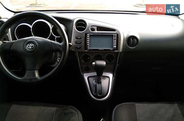 Хэтчбек Toyota Matrix 2004 в 