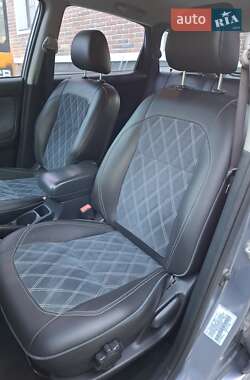 Хэтчбек Toyota Matrix 2003 в 