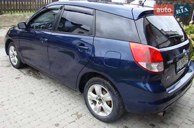 Хэтчбек Toyota Matrix 2004 в 