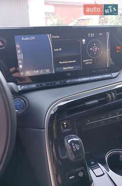 Седан Toyota Mirai 2022 в 