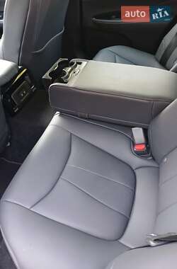 Седан Toyota Mirai 2022 в 