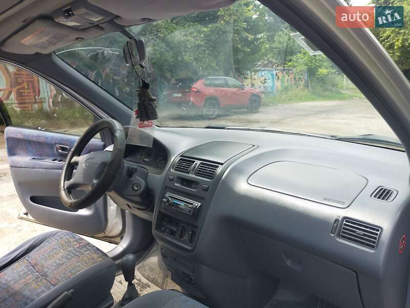 Мінівен Toyota Picnic 1998 в Львові