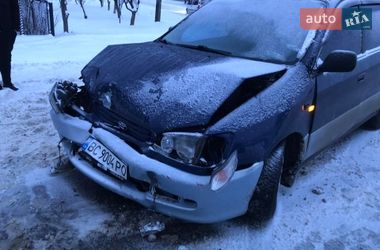 Минивэн Toyota Picnic 2000 в Жидачове