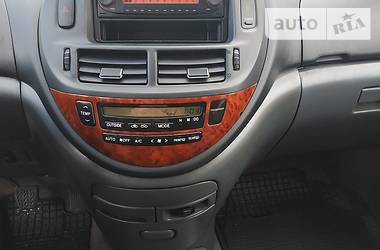 Минивэн Toyota Previa 2005 в 