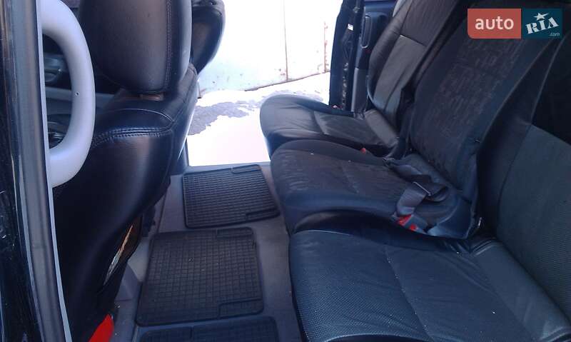 Мінівен Toyota Previa 2002 в Косові