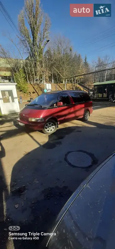 Минивэн Toyota Previa 1994 в 