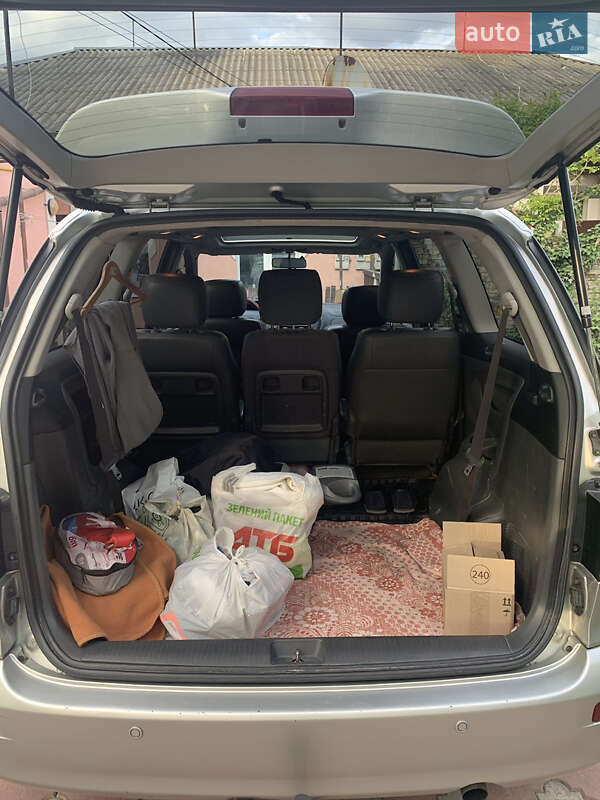 Минивэн Toyota Previa 2004 в Умани