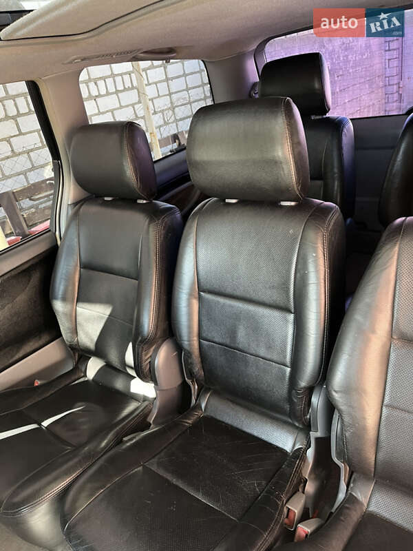 Мінівен Toyota Previa 2000 в Миколаєві