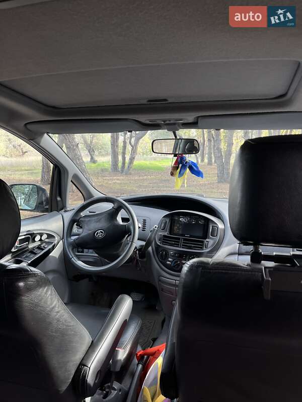 Мінівен Toyota Previa 2000 в Миколаєві