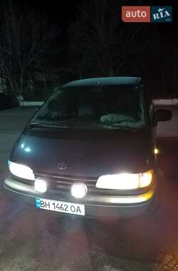 Минивэн Toyota Previa 1990 в 