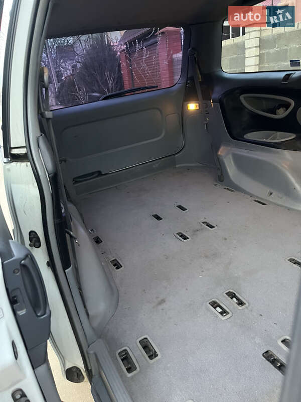 Мінівен Toyota Previa 2000 в Миколаєві