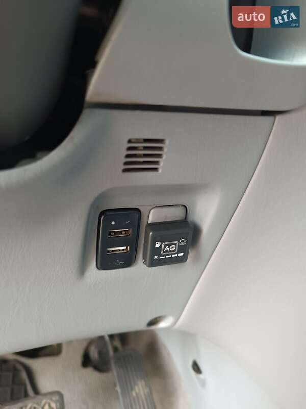 Минивэн Toyota Previa 2000 в Одессе