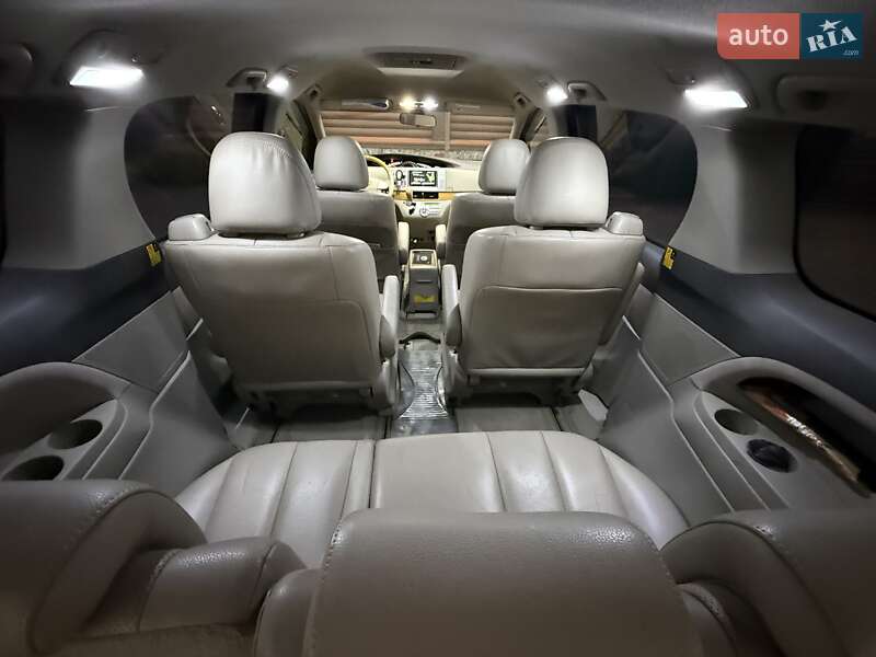 Минивэн Toyota Previa 2007 в Борисполе фото 72 Минивэн Toyota Previa 2007 в Борисполе