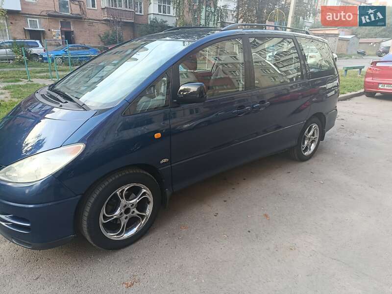 Минивэн Toyota Previa 2001 в Виннице