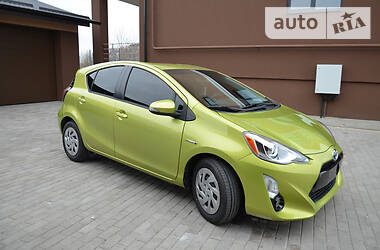 Хэтчбек Toyota Prius C 2016 в Ровно