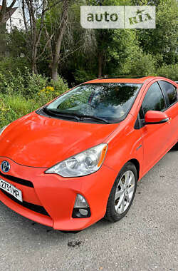 Хэтчбек Toyota Prius C 2013 в Одессе