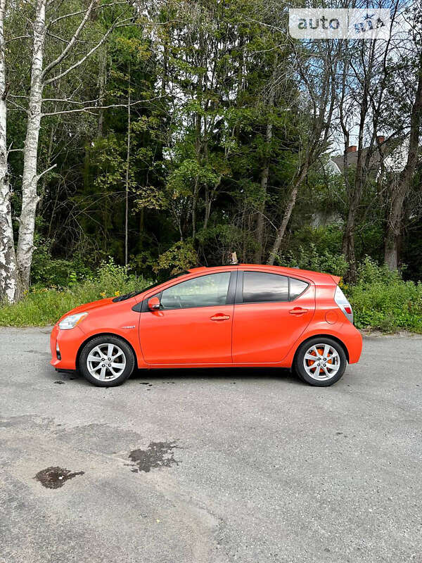 Хетчбек Toyota Prius C 2013 в Одесі фото 14 Хетчбек Toyota Prius C 2013 в Одесі