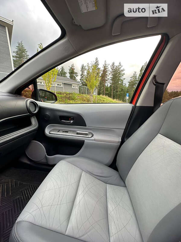 Хетчбек Toyota Prius C 2013 в Одесі фото 19 Хетчбек Toyota Prius C 2013 в Одесі