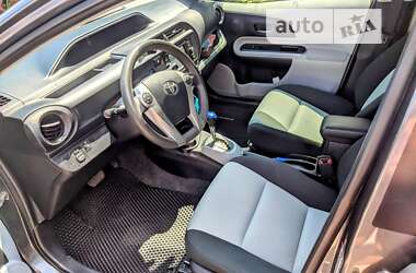 Хэтчбек Toyota Prius C 2014 в Кропивницком