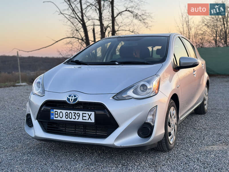 Toyota Prius C 2015