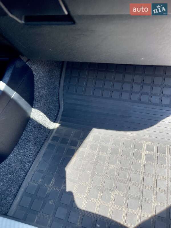 Хетчбек Toyota Prius C 2014 в Одесі