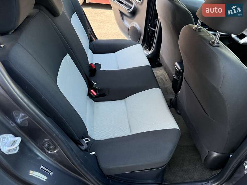 Хэтчбек Toyota Prius C 2017 в Одессе