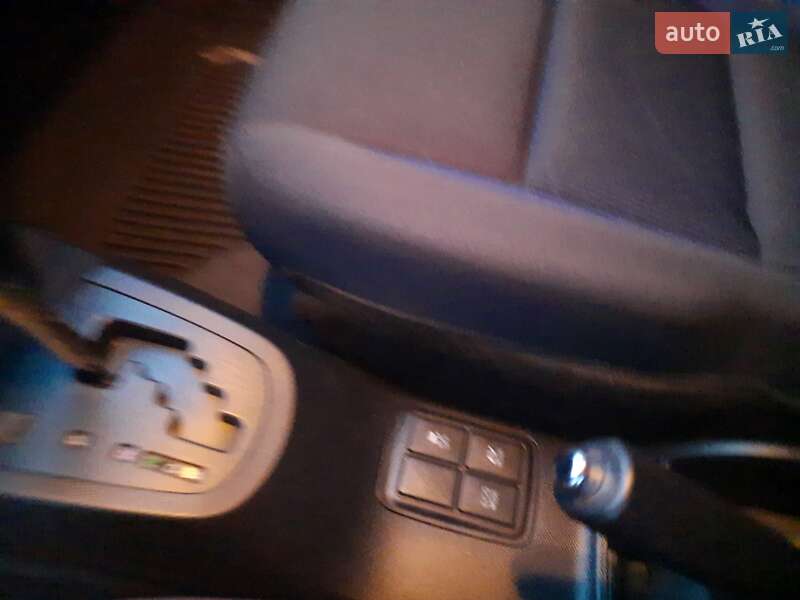 Хэтчбек Toyota Prius C 2018 в Киеве