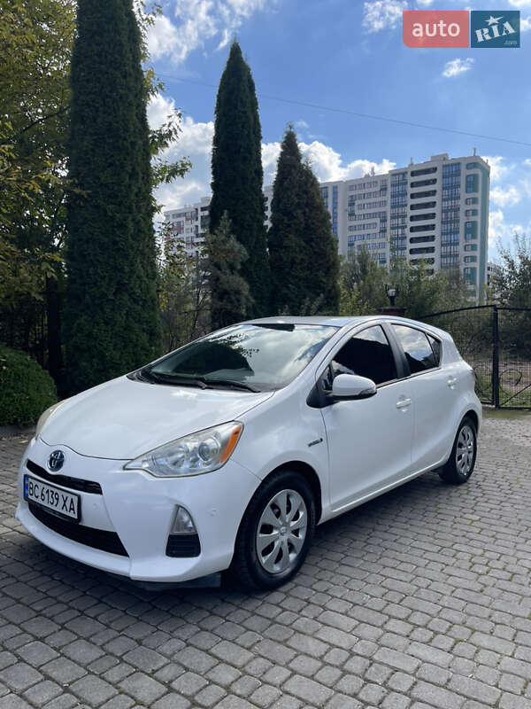 Toyota Prius C 2013