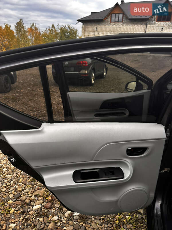 Хэтчбек Toyota Prius C 2014 в Трускавце